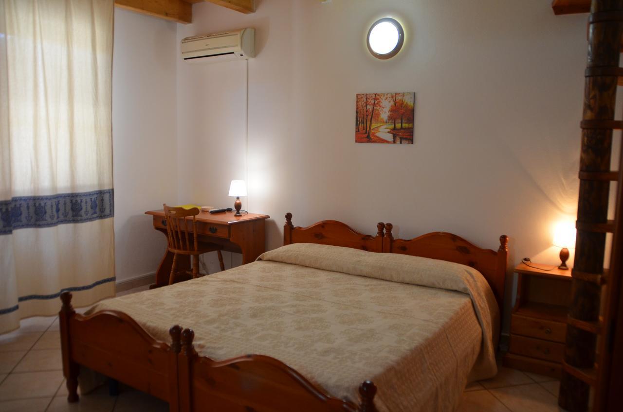 Agriturismo Agrifoglio San Giovanni Suergiu Bagian luar foto