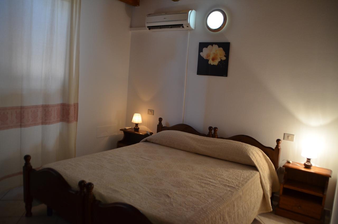 Agriturismo Agrifoglio San Giovanni Suergiu Bagian luar foto